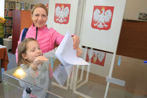 Warmia i Mazury głosują. Olsztyn z trzecią frekwencją wśród polskich miast [RELACJA, AKTUALIZACJA, ZDJĘCIA]