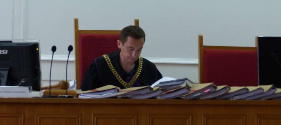 Sędzia Arkadiusz Zmudziński odczytał wyjaśnienia oskarżonych