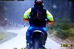 Policyjny pościg za motocyklistą [VIDEO]