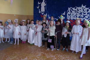 Bal Wszystkich Świętych w szkole w Ostrowitem 