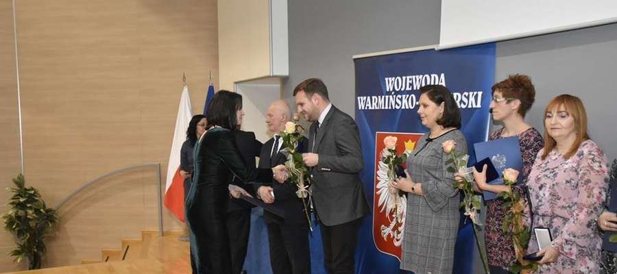W imieniu stowarzyszenia na rzecz osób niepełnosprawnych i profilaktyki zdrowia "Jesteśmy razem" w Górowie Iławeckim, nagrodę odebrał prezes Piotr Baczewski