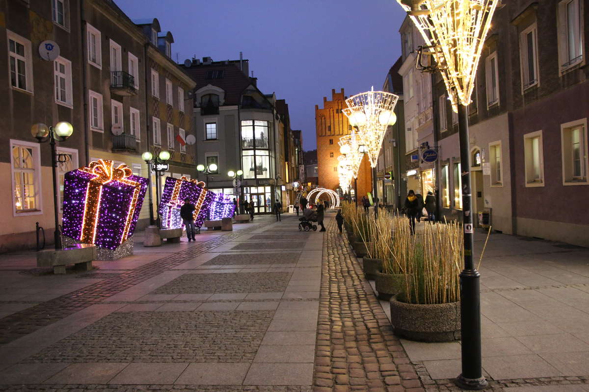 Już dzisiaj rozpocznie się X Warmiński Jarmark Świąteczny w Olsztynie  - full image