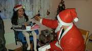 Niepełnosprawne dziewczynki odwiedził wyjątkowy Mikołaj. Ich reakcja? Zobaczcie sami [zdjęcia]