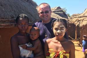 Życzenia świąteczne od Ojca Marka Ochlaka z dalekiego Madagaskaru