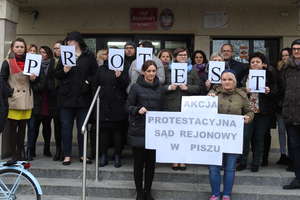 Pisz. Pracownicy sądu protestują - walczą o podwyżki