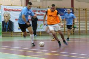 Mistrzostwa Bartoszyc w futsalu: jedna niespodzianka w ośmiu meczach