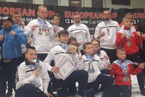 Sportowcy z Klubu Jarosława Piechotki wrócili z Tarczyna z wieloma medalami