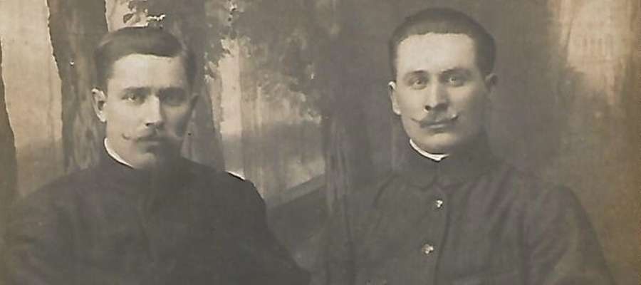 Ojciec Ryszarda Bitowta, Antoni (po prawej stronie), z kolegą Juchniewiczem, 1928 rok.