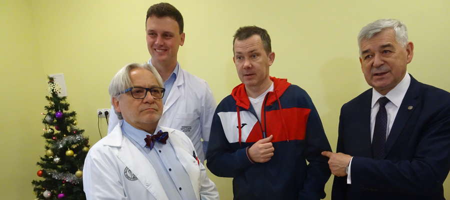 W kilice Budzi: prof. Wojciech Maksymowicz, dr Łukasz Grabarczyk, Artur Gajewski i rektor prof. Ryszard Górecki