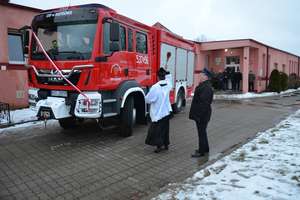 Nowy samochód ratowniczo-gaśniczy dla strażaków z OSP Brzydowo