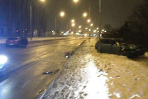 Czołowe zderzenie w Olsztynie. Dwie osoby trafiły do szpitala