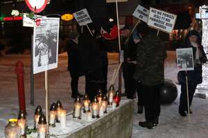 Stop nienawiści i przemocy. Protest w Giżycku po tragicznej śmierci prezydenta Gdańska