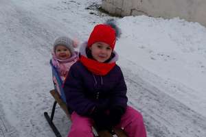 Zimowy Brzdąc: Amelia i Zuzanna Żaboklickie