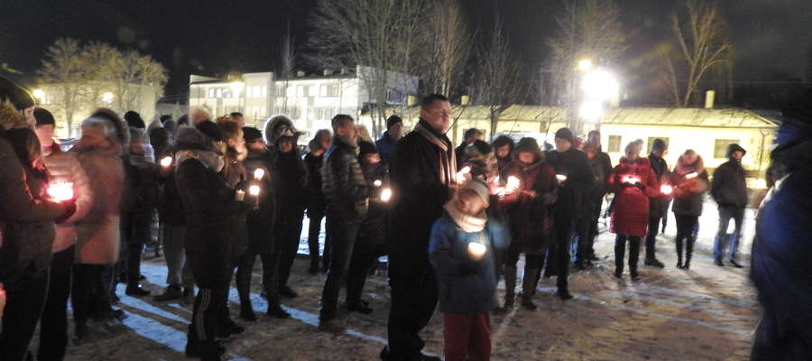 Światełko pamięci  dla prezydenta Pawła Adamowicza zapłonęło w Ostródzie
