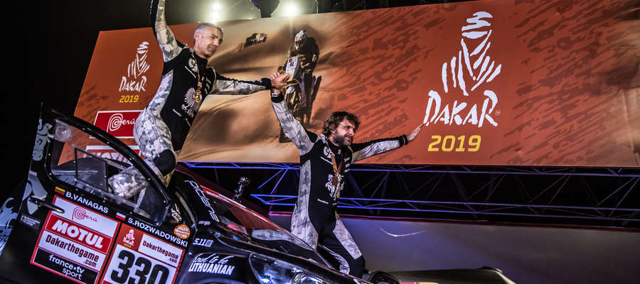Sebastian Rozwadowski i Benediktas Vanagas na mecie 41. Rajdu Dakar w Limie
