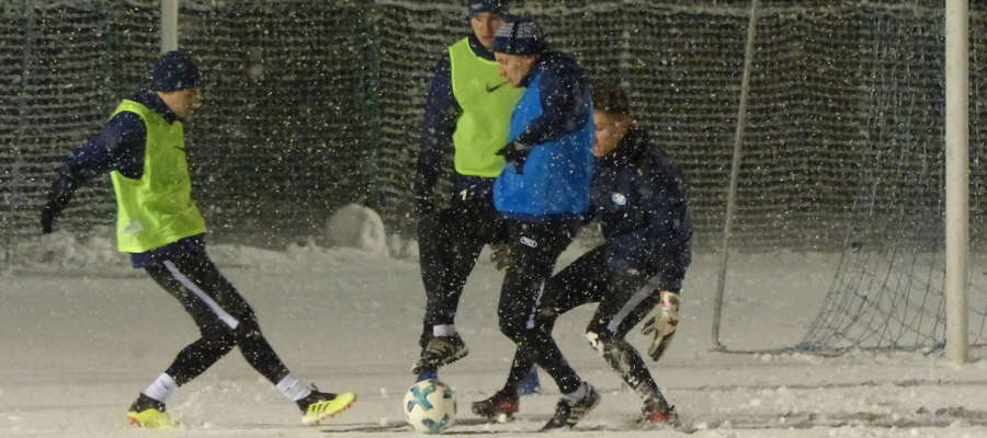W takich warunkach zimowe przygotowania do rundy rewanżowej rozpoczęli piłkarze Jezioraka Iława