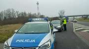 Policjanci prowadzą działania ,,Prędkość''. Kierowco – noga z gazu!