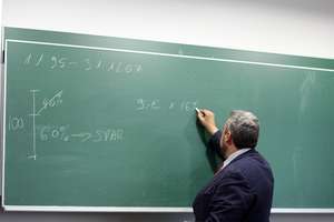 MEN prosi samorządy o wypłatę podwyżek nauczycielom