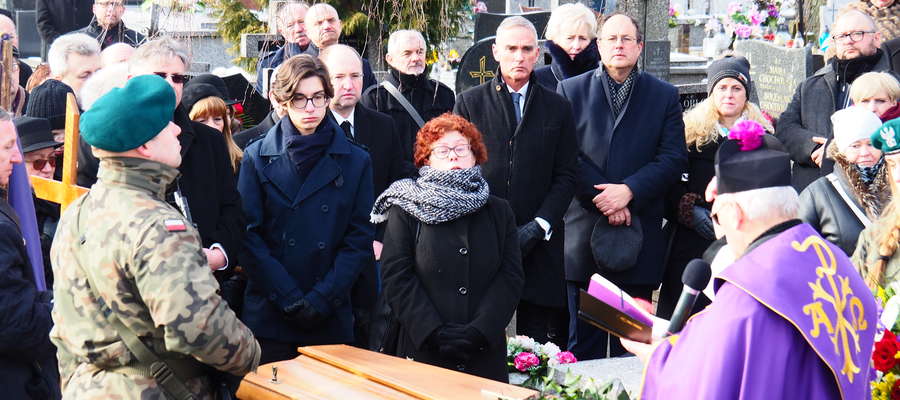 Ciało śp.profesora Ryszarda Juszkiewicza spoczęło w rodzinnym grobowcu na Cmentarzu Parafialnym w Mławie