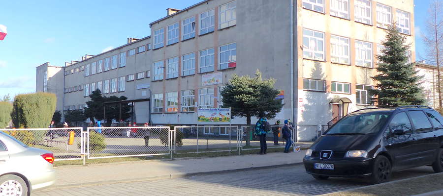 Dyrekcja Szkoły Podstawowej w Lubawie wskazuje uczniom możliwości, z których mogą skorzystać