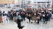 Młodzież protestowała przed ratuszem w Olsztynie [ZDJĘCIA]