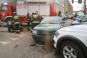Wypadek w centrum Olsztyna. Kobieta w zaawansowanej ciąży trafiła do szpitala [ZDJĘCIA, AKTUALIZACJA]