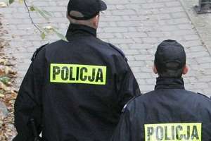 Policjanci i strażnicy miejscy czuwają nad bezpieczeństwem dzieci i młodzieży w „Dzień Wagarowicza”
