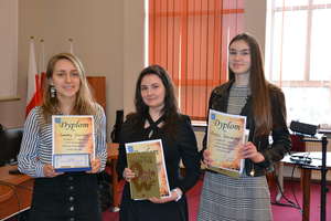 Uczennice ze szkół z Iławy i Lubawy na podium konkursu ortograficznego 