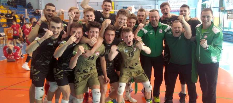 Juniorzy AZS UWM Olsztyn cieszą się z awansu do grona ośmiu najlepszych drużyn w Polsce