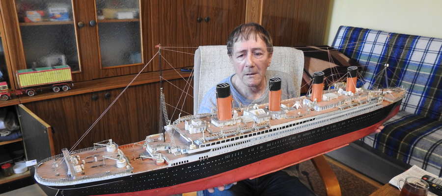 Leszek Wołyński ze swym największym dziełem, czyli liniowcem Titanic