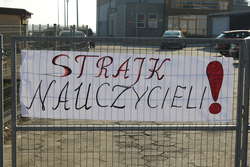 W szkole w Sątopach strajkuje 100% nauczycieli.