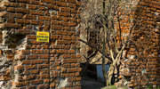 Zaniedbana historia: sypią się zabytkowe mury [zdjęcia]