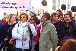 Ratujmy szpitale powiatowe!!! Demonstracja w Warszawie z udziałem nowomiejskich przedstawicieli służby zdrowia i starostwa