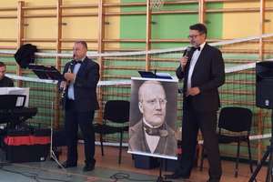 Koncert z okazji 200-lecia urodzin St. Moniuszki w SP2