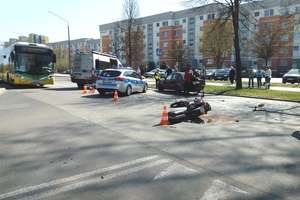 Wypadek w Elblągu. 74-letni motocyklista trafił do szpitala [ZDJĘCIA]