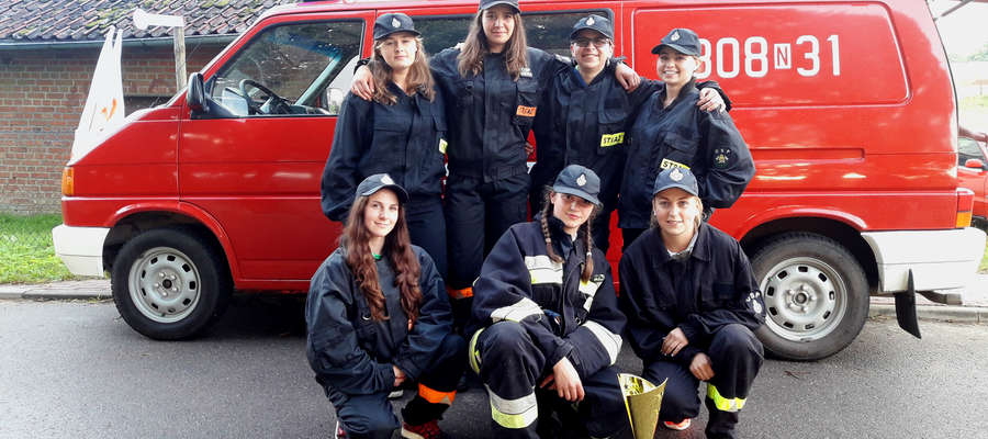 Kobieca drużyna pożarnicza OSP Derc