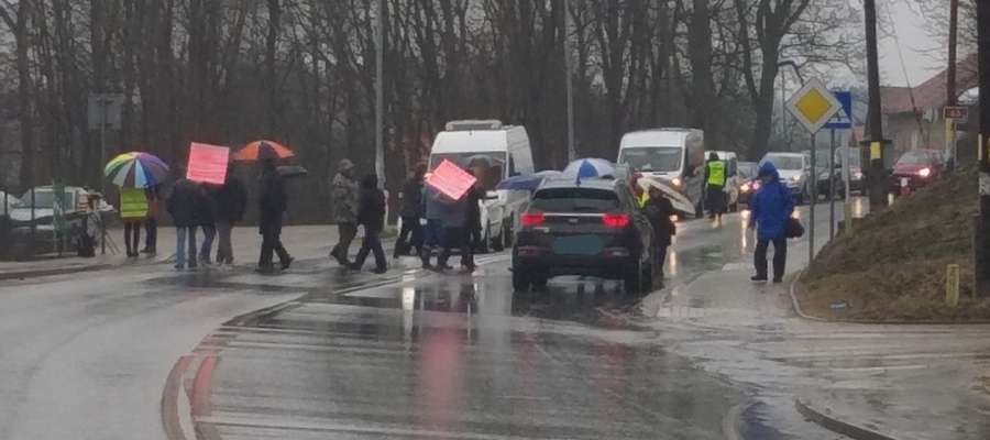 Przed trzema tygodniami, 14 marca mieszkańcy Gąsek i Kukowa również blokowali DK 65
