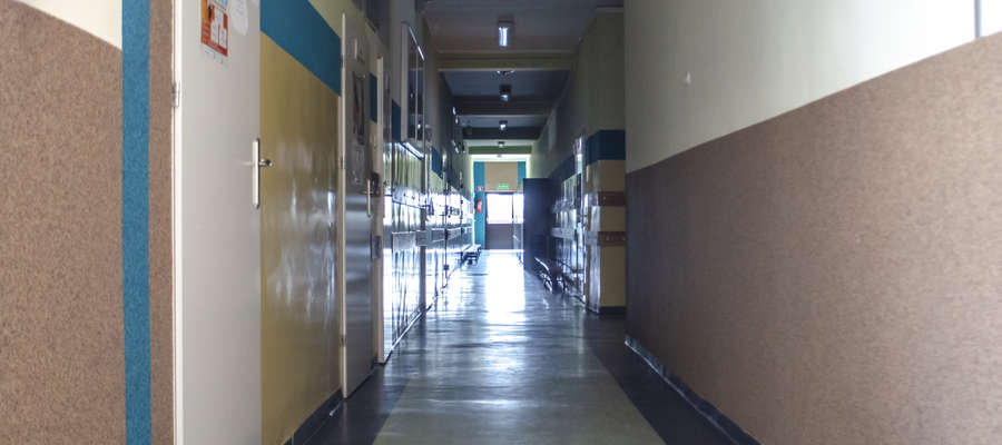 W wielu szkołach korytarze świecą pustkami nie tylko z powodu egzaminów
