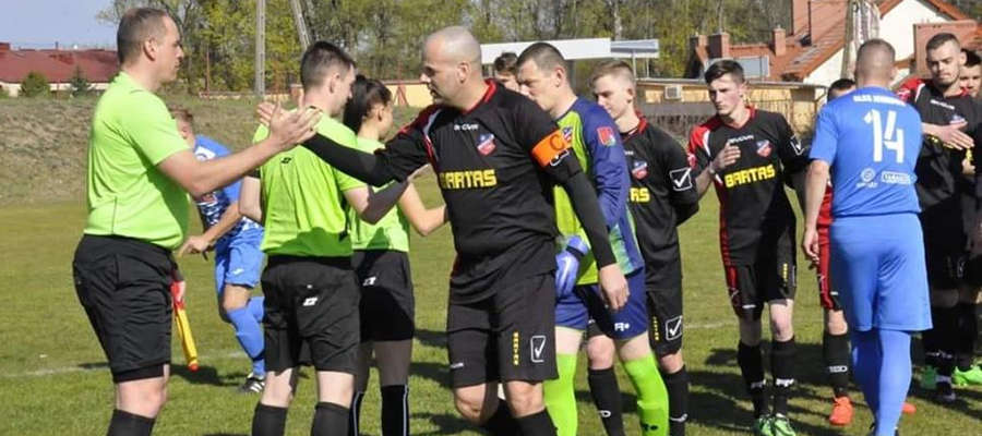 Piłkarze LKS Tyrowo przegrali z liderem w Jonkowie