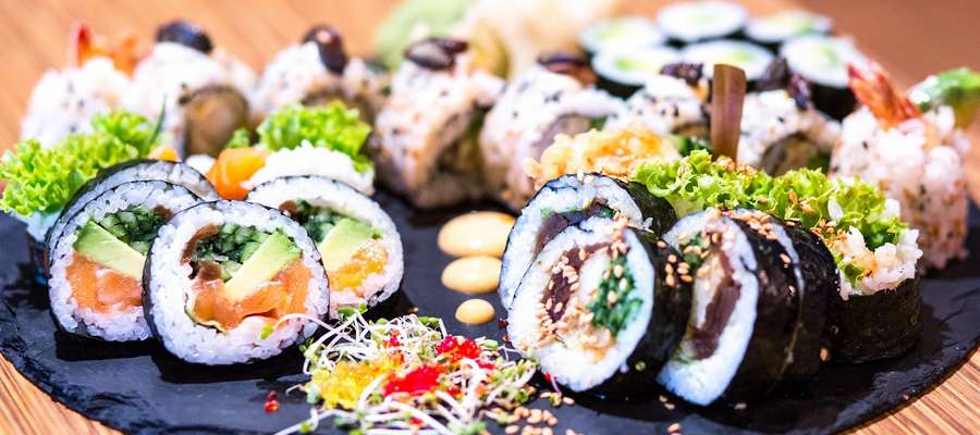 O tym jak smakuje japońska potrawa i że jest to dużo lepsza jakość od gotowca kupowanego w markecie można się przekonać w iławskiej restauracji Yotto Sushi & Noodle Bar