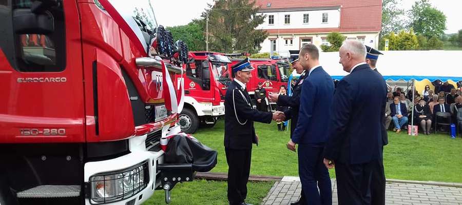 Jednostka OSP Ławice otrzymała nowy wóz bojowy