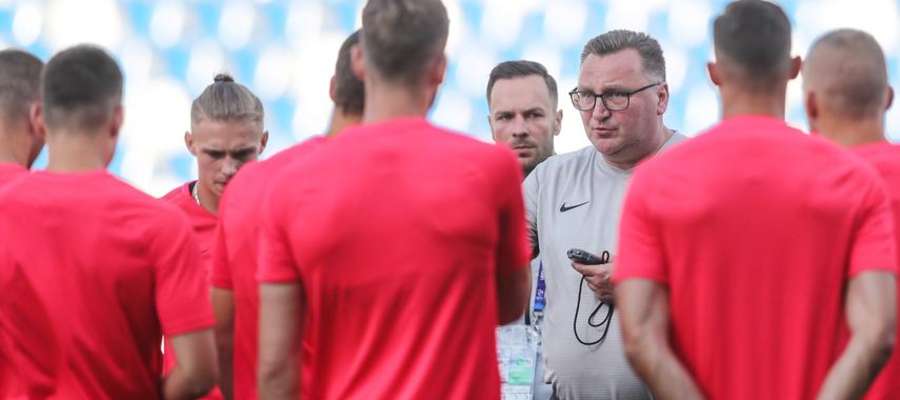 Czesław Michniewicz do listopada pozostanie trenerem reprezentacji młodzieżowej