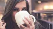 Kawa bezkofeinowa w ciąży – to alternatywa dla kawy z kofeiną?