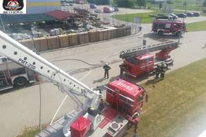 Pożar sklepu w Braniewie. Strażacy ewakuowali personel i klientów [ZDJĘCIA]