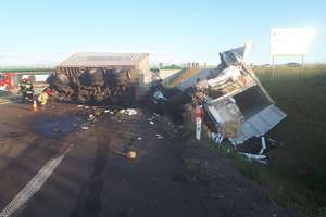 Zderzenie dwóch ciężarówek na S7. Zginęła jedna osoba