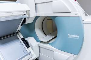 Pacjenci szybciej zoperują zaćmę i wykonają badania tomografii komputerowej i rezonansu magnetycznego
