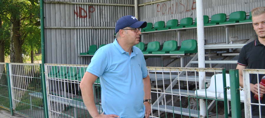 Trener Wojciech Tarnowski (GKS Wikielec) w sobotę odwiedził dobrze sobie znane kąty. Przez 1,5 sezonu prowadził Powiśle Dzierzgoń