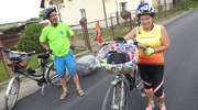 Jadą rowerami dla małej Nadii i aby uczcić 40. rocznicę swego ślubu