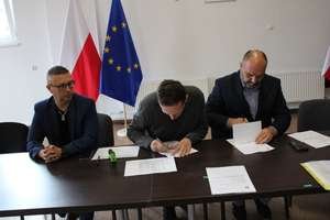 Podpisanie umowy na realizację inwestycji Senior+ w Rybne