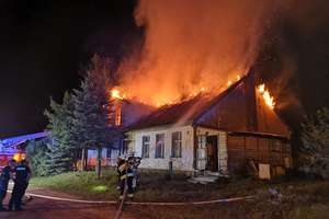 Przyczyną pożaru domu mogło być podpalenie